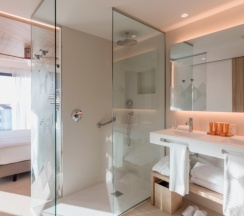 Двухместный люкс с видом на море двуспальная кровать в Bordoy Alcudia Port Suites - Adult Only