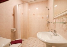 Двухместный номер Standard 2 отдельные кровати в Capital O 75395 Sabai Lodge (Vaccinated Staff) (SHA Extra Plus)