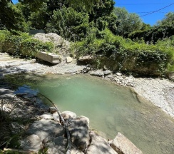 4-местный номер улучшенный комфорт с 2 двуспальными кроватями в Диво