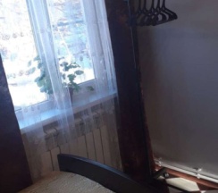 Коттедж с балконом и с красивым видом из окна (общая ванная комната) в Лодж