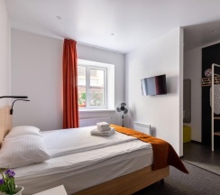 izzzi APARTAMENT с отд. входом на 1 этаже в izzzi 3* у Гостиного двора