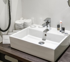 Двухместный номер Comfort 2 отдельные кровати в Velotel Brugge