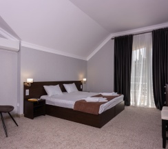 Люкс Superior с красивым видом из окна в Никополи