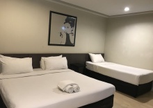 Трёхместный номер Deluxe в Paragon Inn