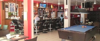 Двухместный номер Standard с балконом двуспальная кровать в Traveller's Rest Sports Bar