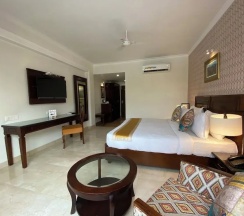 Двухместный номер Premium двуспальная кровать в Green View by Green Tree Hotels