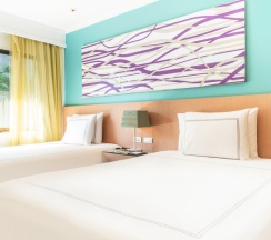 Люкс Premium с 3 комнатами с балконом в Отель Radisson Resort and Suites Phuket