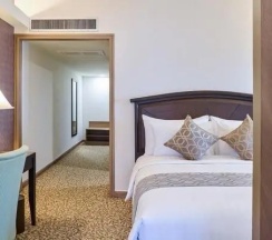 Четырёхместный люкс семейный в Baiyoke Sky Hotel