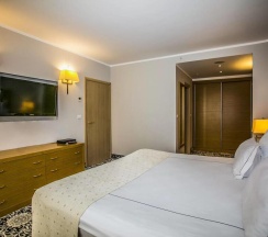 Полулюкс с видом на горы в Hotel Marinela Sofia