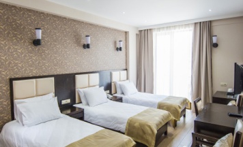 Трёхместный номер Standard с балконом в Отель Tbilisi Inn