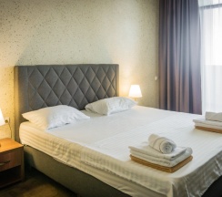 Четырёхместный люкс с 3 комнатами с видом на горы в Нарт