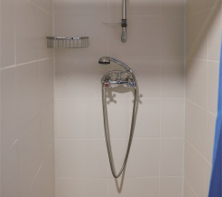 СТАНДАРТ Трехместный с одной 2-х спальной и односпальной кроватью в Zb Hotels Айсберг Саратов