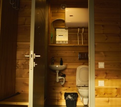 Барнхаус Wood с двуспальной кроватью в Kovcheg 51