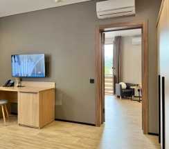 Люкс с балконом в Вертикаль