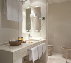 Четырёхместный номер в Hotel Moderno