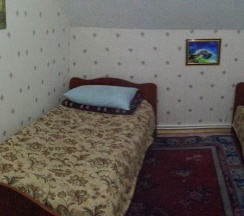Кровать в 2-местном общем номере (без окна) в Рябиновый