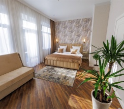 Джуниор с террасой в Grig`s Hotel