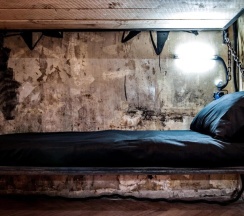 Кровать в общем номере в Alcatraz Jail-Hostel
