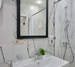 Люкс с террасой и видом на город и море в IL Punto