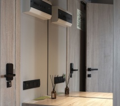 Студия с глухим остеклением с кухней в 25/7 Заневский