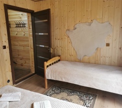 Полулюкс с видом на горы (2 этаж, номер 5) в Предгорье