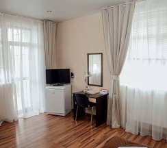 Стандартный номер с балконом в Brothershotel.ru