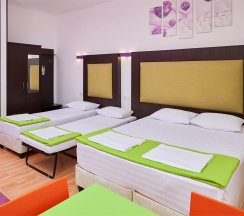 Стандарт 3-х местный с балконом в Диса