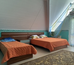 Стандартный трехместный номер в Ямал