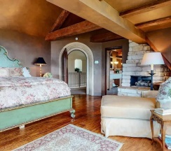 Коттедж с 4 комнатами в Juniper Ridge 16 5000 sq ft, Grand Chateau at Eagle, Expansive Mountain Views by RedAwning