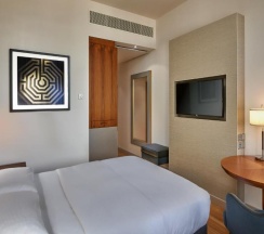 Двухместный номер двуспальная кровать в Hilton Cologne