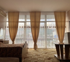 Семейный номер Standard с балконом и с красивым видом из окна в Удача