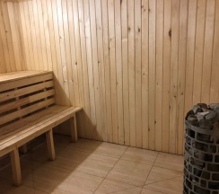 Коттедж с бассейном в Казачка