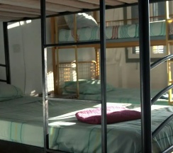 Кровать в общем номере с видом на город в Lima Sol House - Hostel