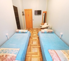 2-х местный + 1 доп. место номер УЮТ в Гостевые комнаты GooDHoliday