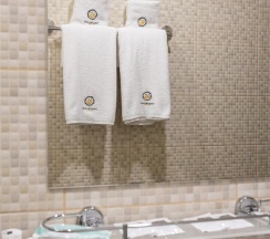 Стандартный семейный с балконом (без вида) в Karap palace hotel