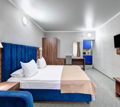 3-местный номер стандарт с балконом в Sea Family Resort & SPA