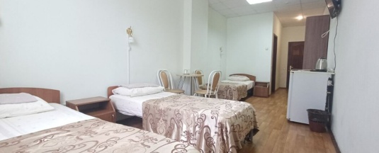 Трехместный номер 1 категории с раздельными кроватями, полным сан. узлом в Фатима