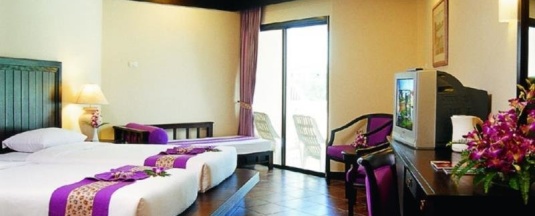 Двухместный номер Superior с балконом двуспальная кровать в Kata Poolside Resort