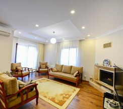 Вилла с балконом и с красивым видом из окна в Guzel Evler Family Resort