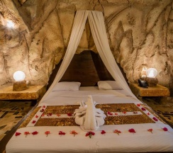 Двухместный Room Royal Cave двуспальная кровать в Caves Beach Resort Hurghada - Adults Only - All Inclusive
