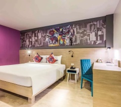 Двухместный люкс с видом на город двуспальная кровать в Ibis Styles Bangkok Sukhumvit 50