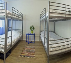 Кровать в общем номере (женский номер) в Warsaw Downtown Hostel