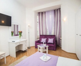 Семейный номер с общей ванной комнатой в Guest room сад