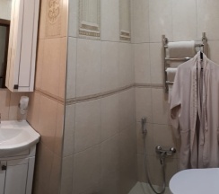 Делюкс в День и ночь