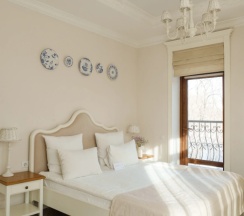 Двухместный полулюкс Provence №20 c 1 комнатой с балконом и с красивым видом из окна двуспальная кровать в Лель