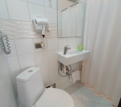 Стандартный номер (с односпальными кроватями) в Грибоедов хаус