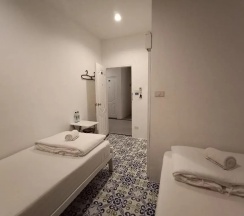 Двухместный номер Economy (2 отдельные кровати) в Chino Town at Yaowarat Phuket