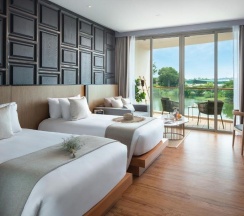 Двухместный номер Deluxe with lagoon view 2 отдельные кровати в Отель Wyndham Grand Nai Harn Beach Phuket