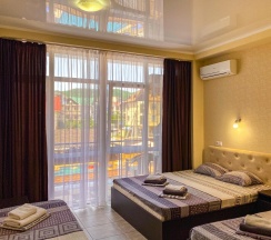 Трёхместный номер "Комфорт" в Krystall