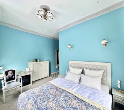 Двухместный номер NEW на втором этаже с видом из окна в Green place